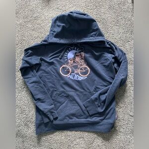 Patagonia hoodie fishing biking bird friend 🚲